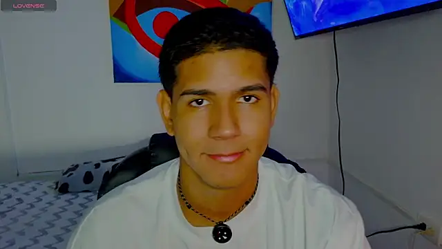 Snapshot of juanacock_1 chatting on April 23, 3:41 am juanacock 1 online show from April 23, 3:41 am