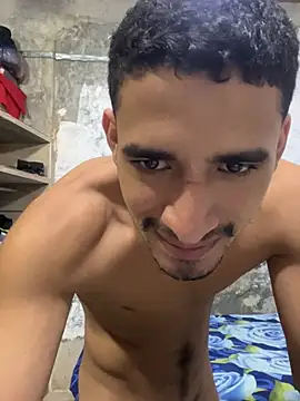 Snapshot of ikaro21 chatting on February 12, 6:25 pm ikaro21 online show from February 12, 6:25 pm