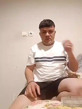 nihattttttttttttttt online show from December 18, 7:09 pm