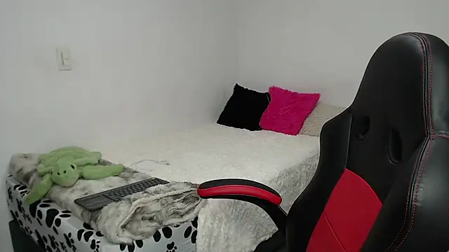 Rimuru17 online show from April 28, 2:49 am