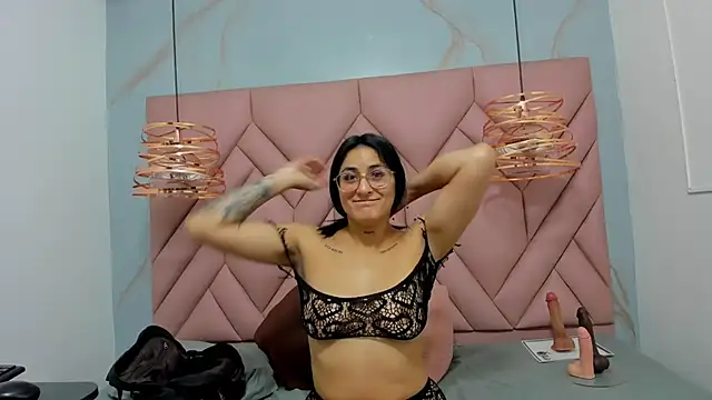 Snapshot of Ibbie_drastic chatting on February 19, 12:01 pm Ibbie drastic online show from February 19, 12:01 pm