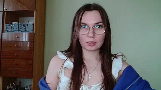 LooveELLYx online show from January 27, 2:35 pm