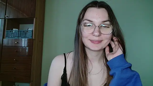 LooveELLYx online show from January 28, 2:31 pm