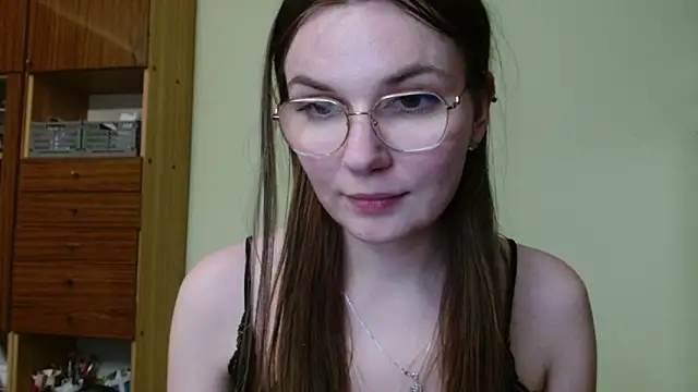 LooveELLYx online show from March 9, 8:52 pm