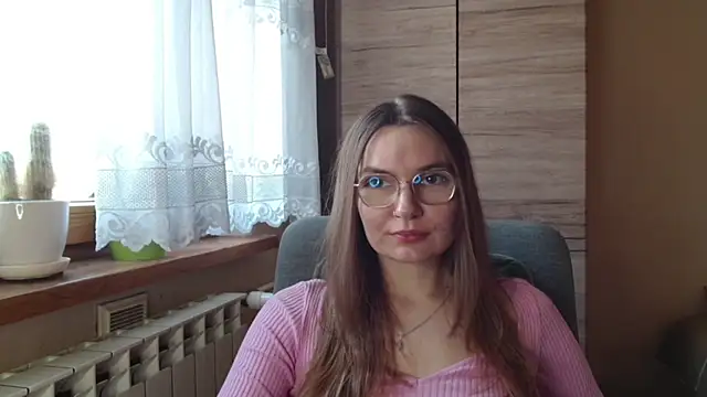 LooveELLYx online show from November 11, 7:30 am