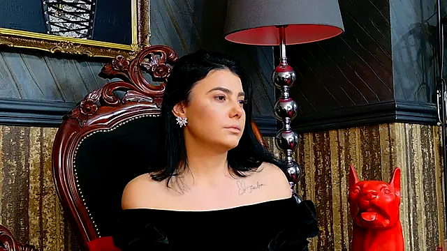 Snapshot of MistressEly chatting on October 2, 12:23 pm MistressEly online show from October 2, 12:23 pm