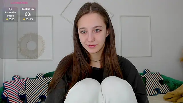Little cherryy   online show from October 2, 6:42 am