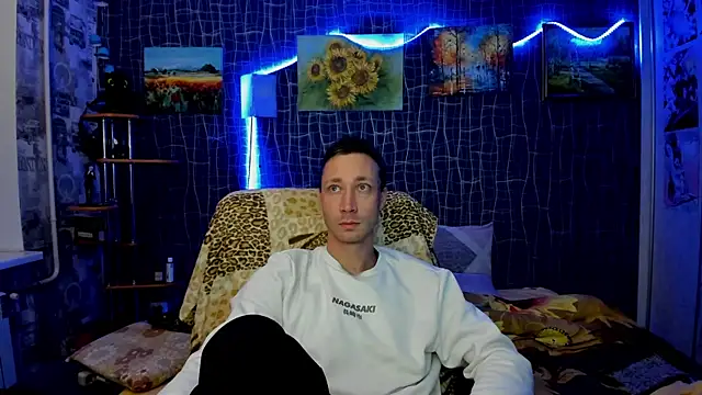 CuteBoy228 online show from November 25, 8:53 pm