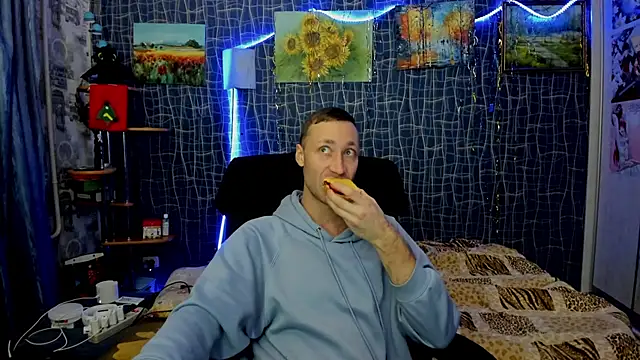 CuteBoy228 online show from January 14, 7:30 pm