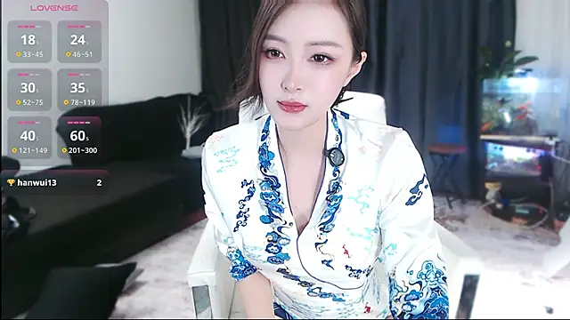 Snapshot of Candice-99 chatting on September 17, 2:52 pm Candice-99 online show from September 17, 2:52 pm