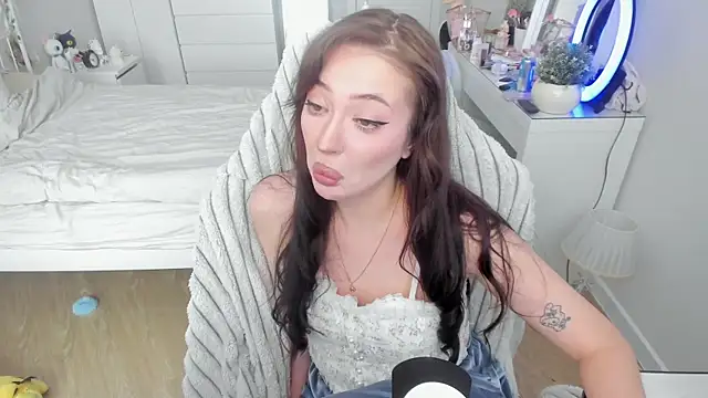 saadnesstyan online show from April 17, 7:00 am