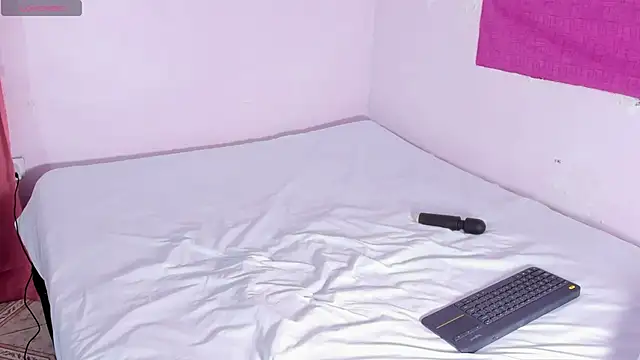 kethe love  online show from December 3, 9:24 pm