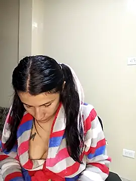 karinnahotdirty online show from October 18, 10:21 pm