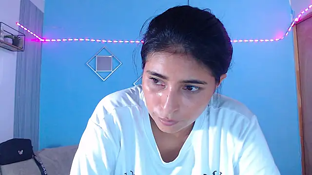 Snapshot of Pleassing_neighbour chatting on July 1, 3:08 am Pleassing neighbour online show from July 1, 3:08 am
