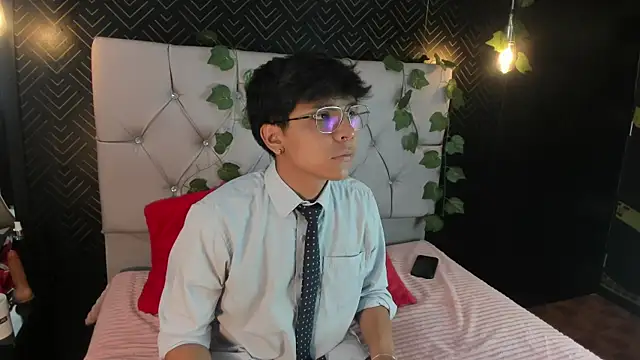 Thiago Kozak online show from October 13, 1:00 pm