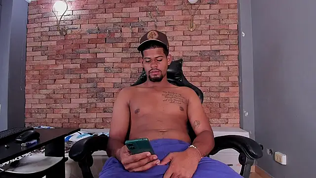 Snapshot of yurgaki_21 chatting on February 23, 10:01 am yurgaki 21 online show from February 23, 10:01 am