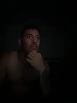 Snapshot of saiff_bomparker chatting on March 3, 7:36 am saiff bomparker online show from March 3, 7:36 am