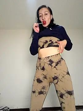 Oriana111 online show from October 21, 4:46 am