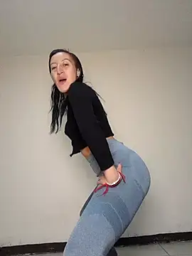 Oriana111 online show from November 6, 3:40 am