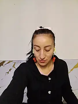 Oriana111 online show from June 2, 3:08 am