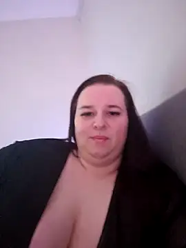 Snapshot of Curvaceouscarla chatting on January 15, 2:10 pm Curvaceouscarla online show from January 15, 2:10 pm