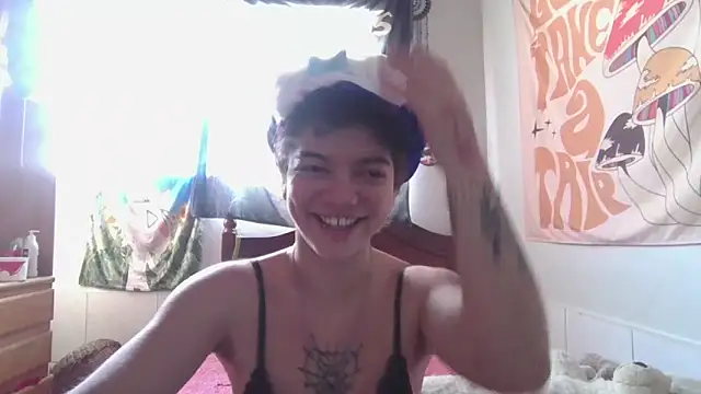 CamillyBlum online show from May 25, 4:13 pm