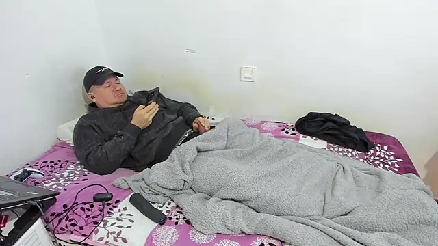 Snapshot of fuckynations chatting on March 2, 1:27 pm fuckynations online show from March 2, 1:27 pm