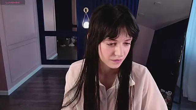 chloe dreammm online show from April 7, 5:19 am