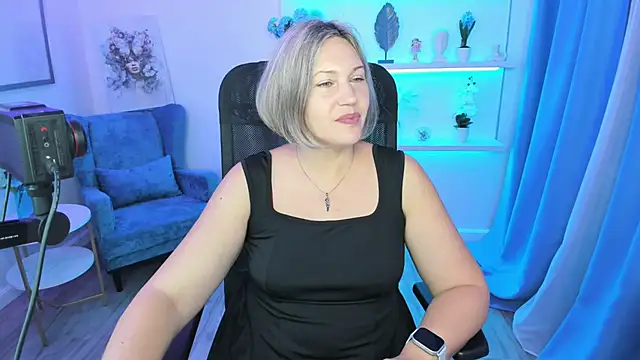 NinaStarle online show from September 25, 4:38 am