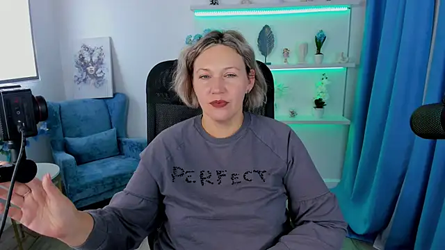 NinaStarle online show from September 27, 4:28 am