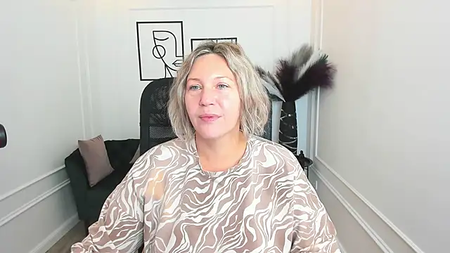 NinaStarle online show from September 28, 4:29 am