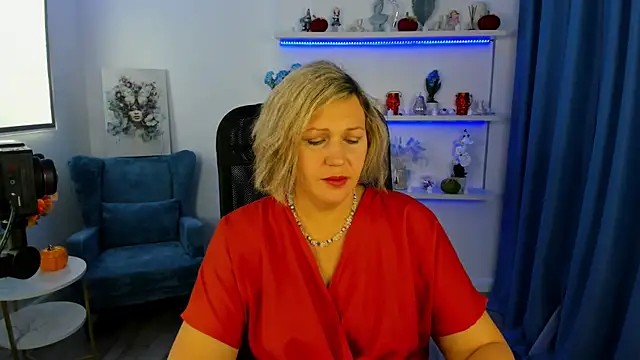 NinaStarle online show from October 19, 4:46 am