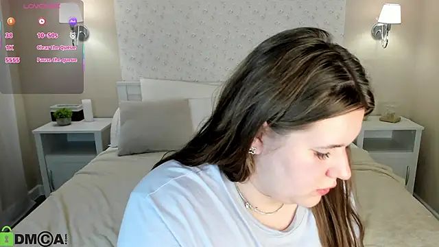 Snapshot of Chloee_White chatting on October 12, 6:45 am Chloee White online show from October 12, 6:45 am