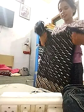 Snapshot of JHILMIL chatting on September 23, 6:27 am JHILMIL online show from September 23, 6:27 am