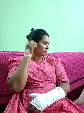 Snapshot of tamilaruvi chatting on April 28, 11:48 am tamilaruvi online show from April 28, 11:48 am