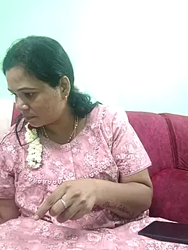 Snapshot of tamilaruvi chatting on May 5, 7:16 am tamilaruvi online show from May 5, 7:16 am