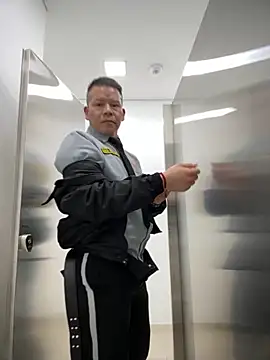 Manu0586 online show from September 11, 7:41 am