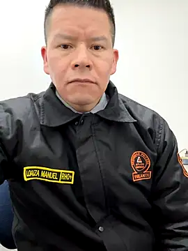 Manu0586 online show from October 11, 8:57 am