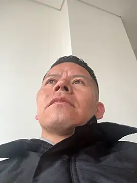 Manu0586 online show from March 25, 9:10 pm