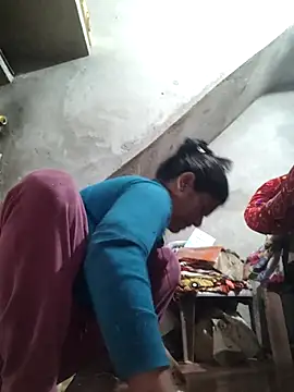 couple 71 online show from January 14, 6:41 am