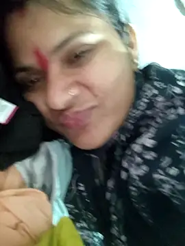 couple 71 online show from March 28, 4:06 pm