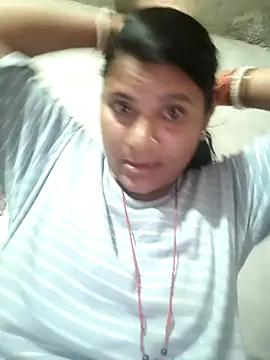 couple 71 online show from April 27, 6:11 am