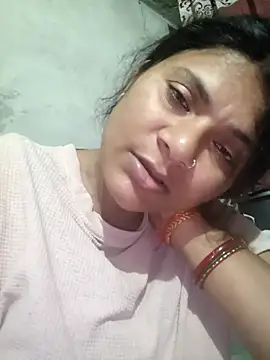 Snapshot of couple_71 chatting on April 28, 6:46 pm couple 71 online show from April 28, 6:46 pm