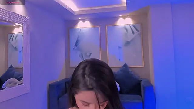 IsabellaMoreau online show from September 16, 7:59 pm