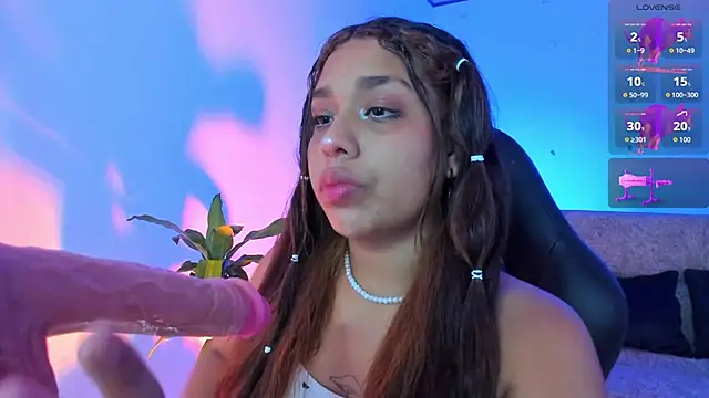 giselle upp online show from November 27, 2:35 am