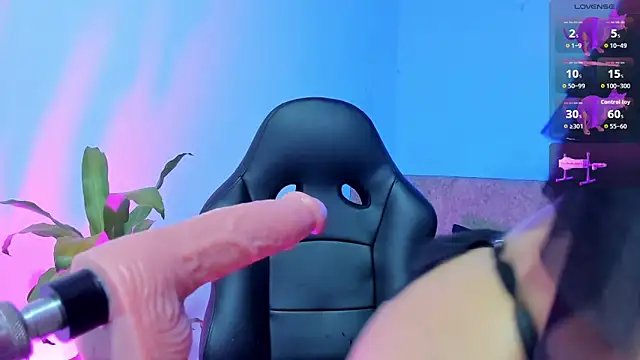 giselle upp online show from April 5, 1:36 am