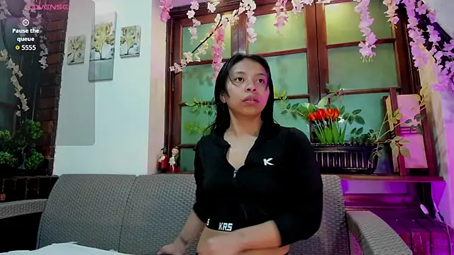 Snapshot of samara_selene chatting on June 12, 3:05 am samara selene online show from June 12, 3:05 am