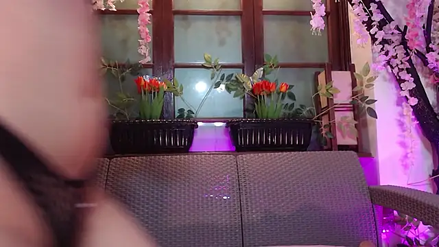 Snapshot of samara_selene chatting on July 2, 3:23 am samara selene online show from July 2, 3:23 am