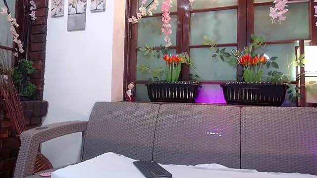 Snapshot of samara_selene chatting on July 11, 6:32 pm samara selene online show from July 11, 6:32 pm