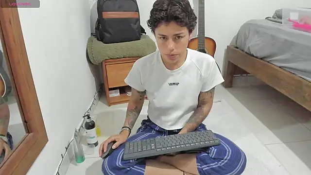 natt op online show from February 22, 11:36 pm